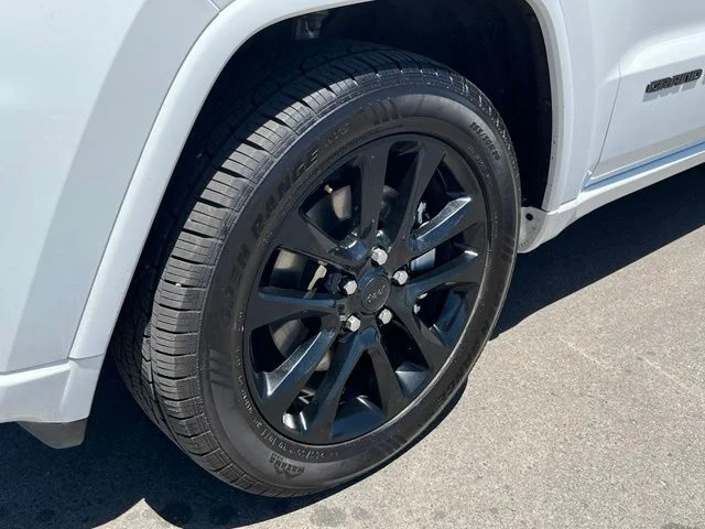 Used 2021 White Jeep Laredo X image 11