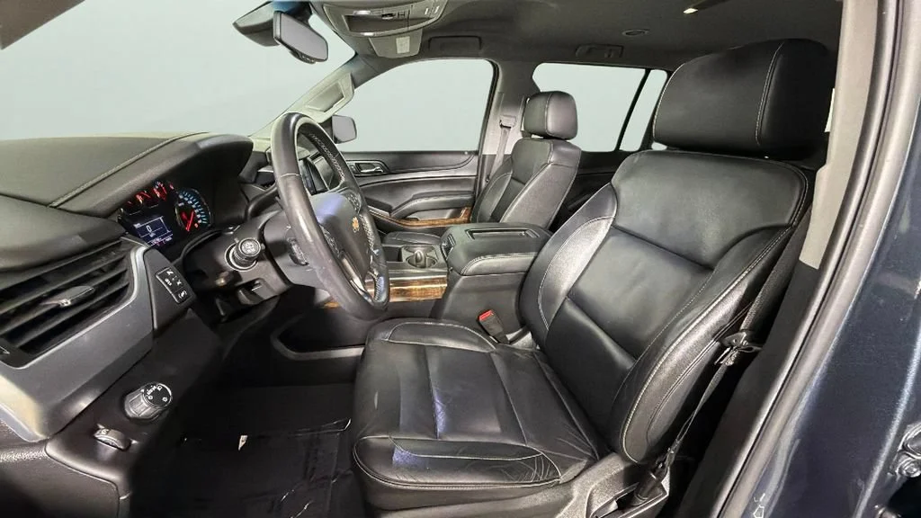 Used 2019 SHADOW GRAY METALLIC Chevrolet LT image 17