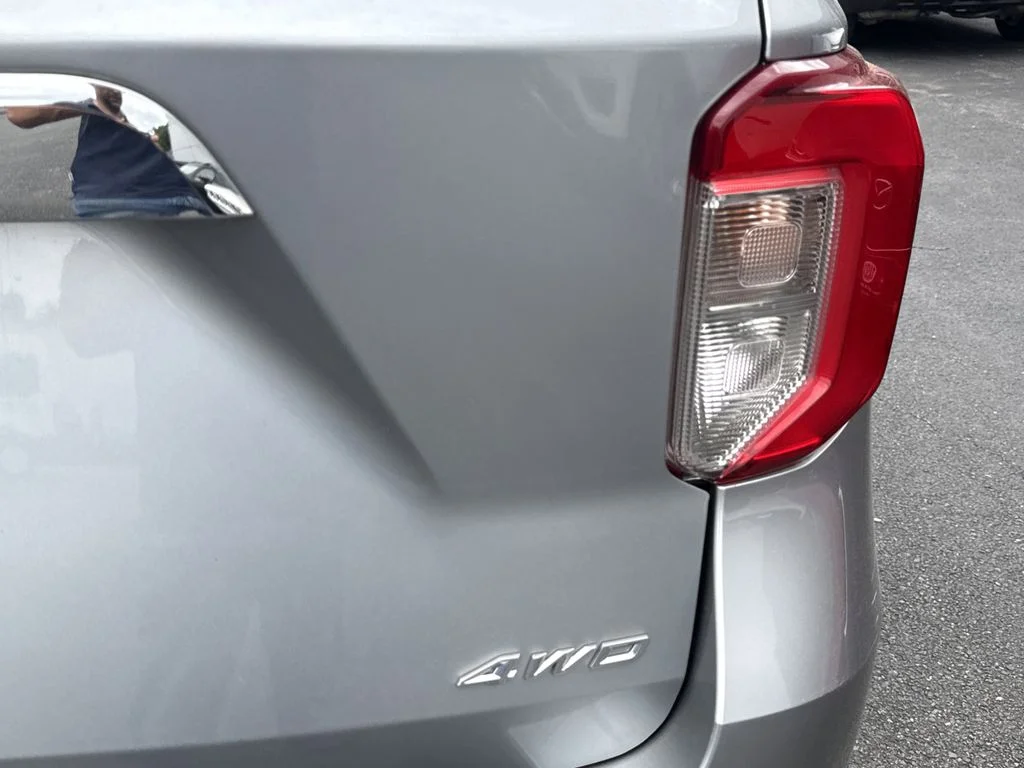 Used 2023 Silver Metallic Ford XLT image 33