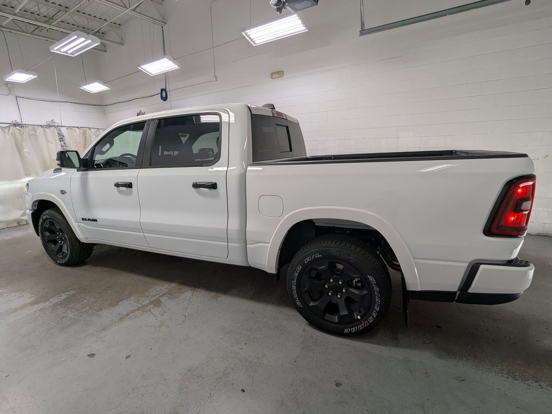New 2026 Bright White Clear-Coat Exterior Paint RAM Big Horn image 8