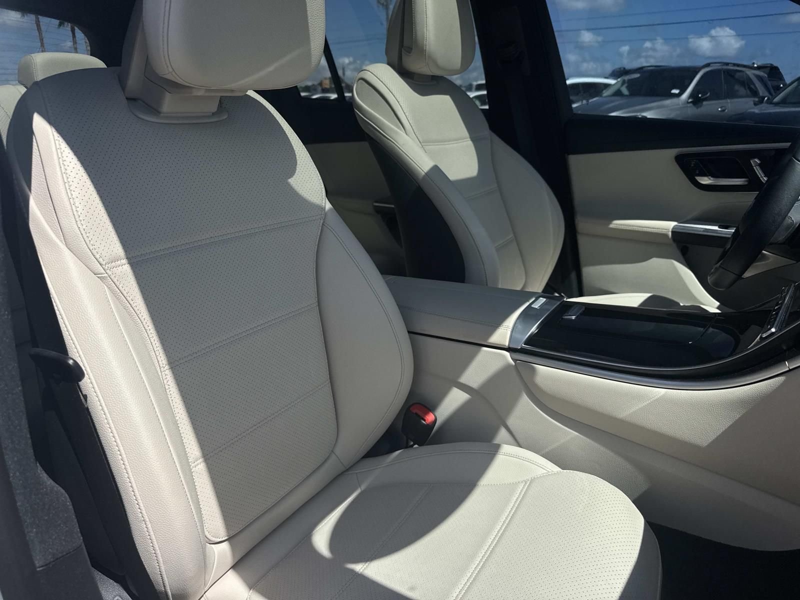 Certified Used 2023 Silver Mercedes-Benz GLC 300 image 14