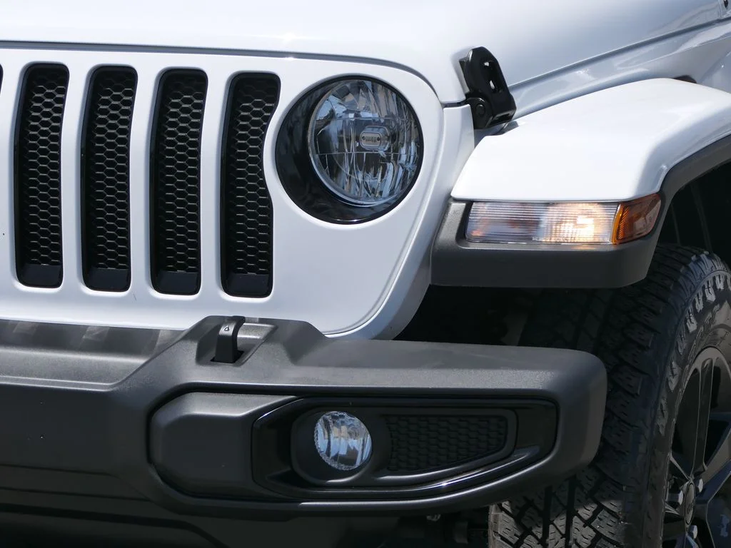 Used 2022 Bright White Clear Coat Jeep  image 7