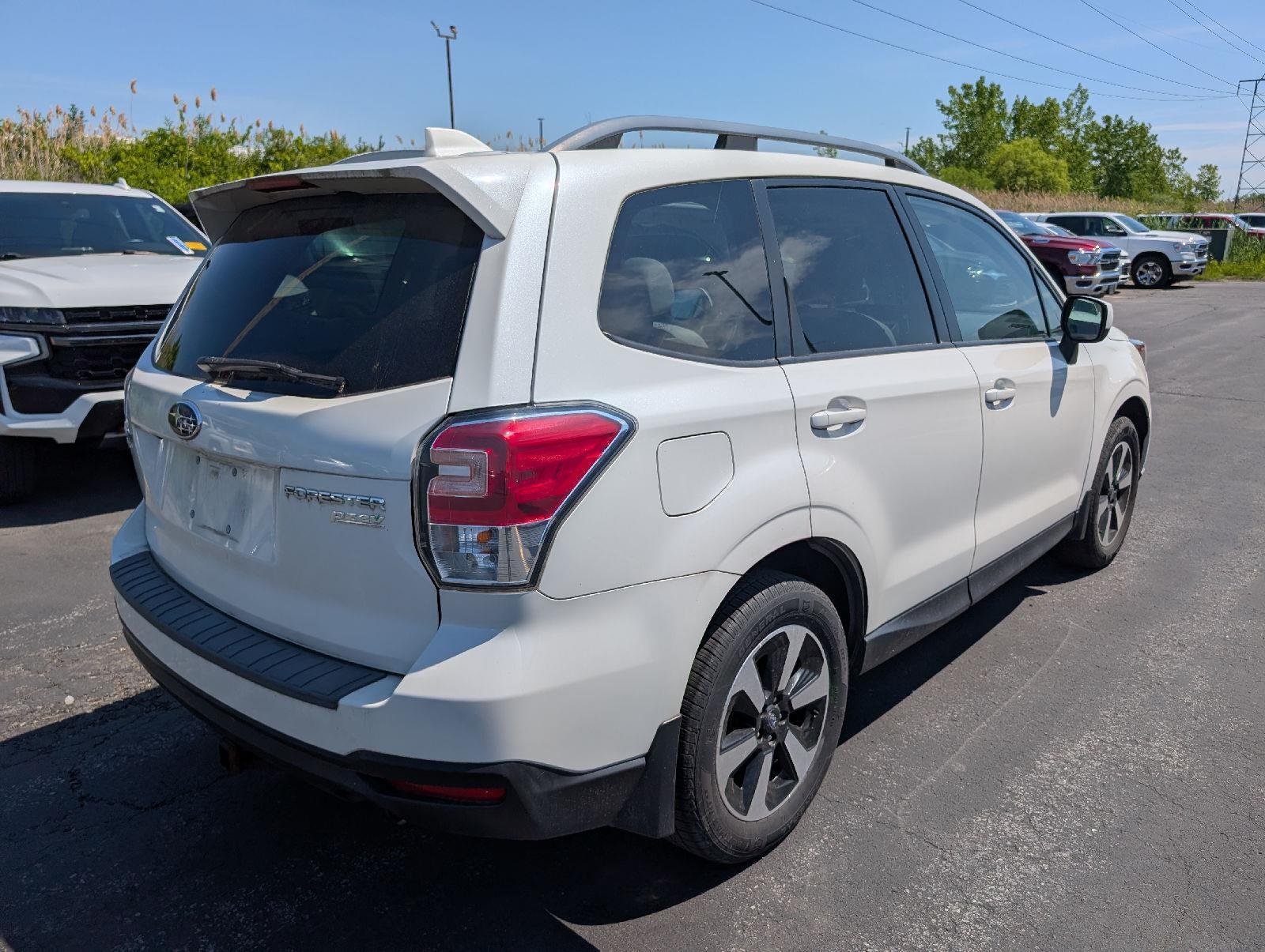 Used 2017 Crystal White Pearl Subaru Premium image 7