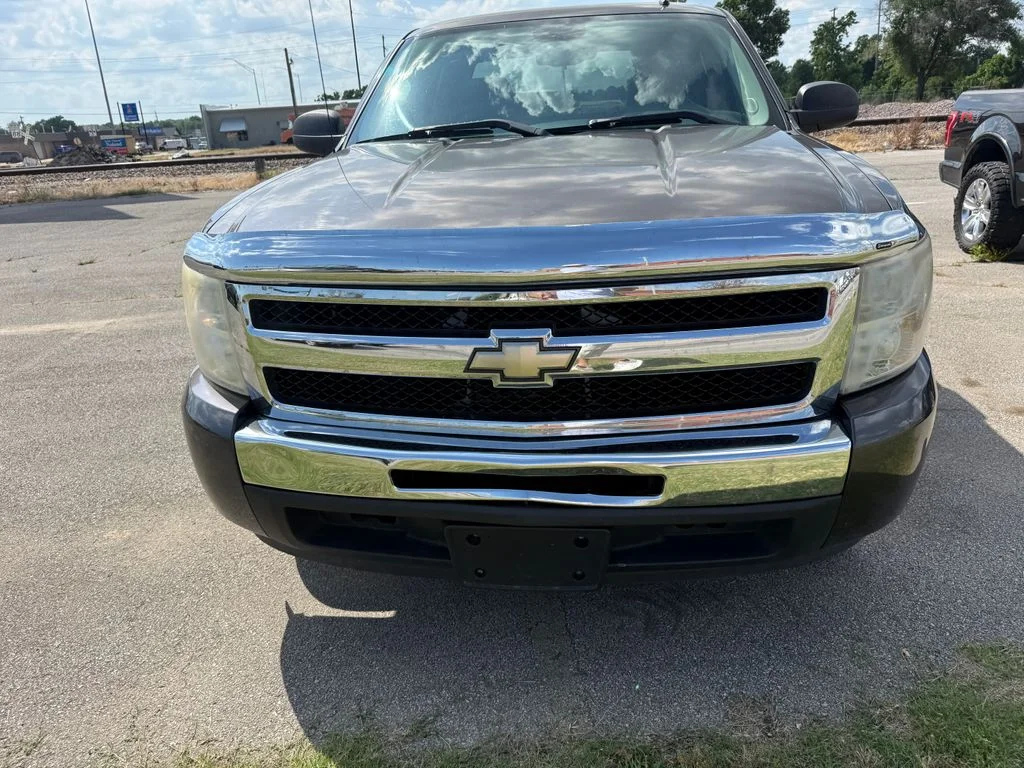 Used 2010 Beige Chevrolet LT image 3