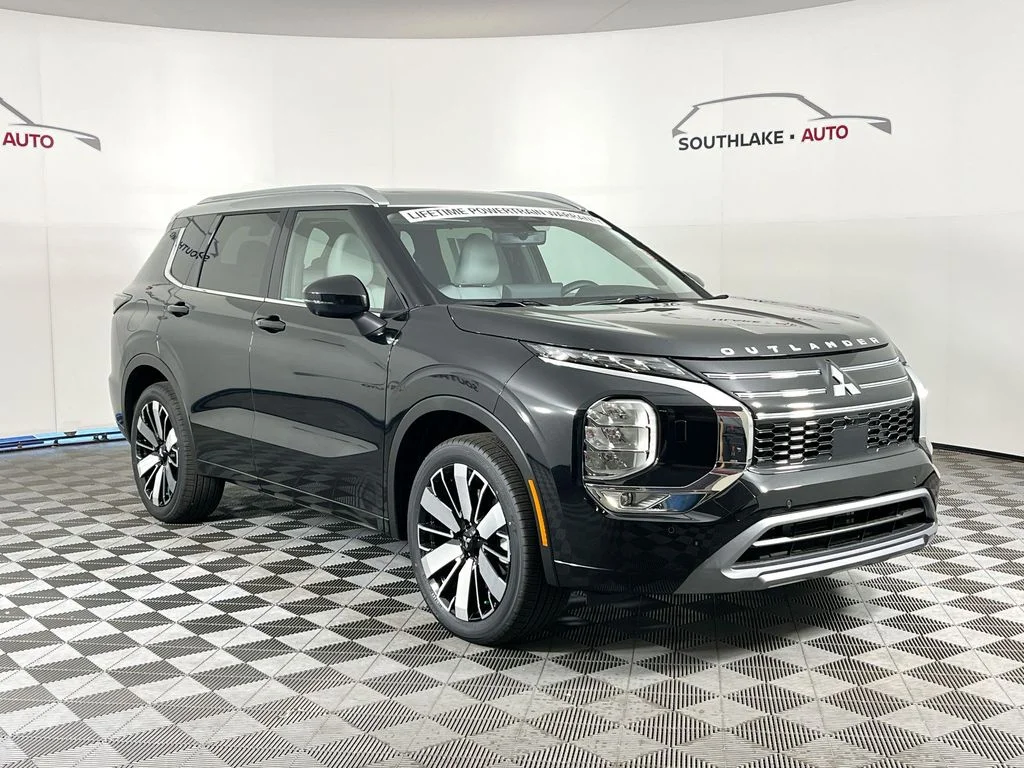 New 2025 Mitsubishi Outlander Platinum Edition 4D Sport Utility in