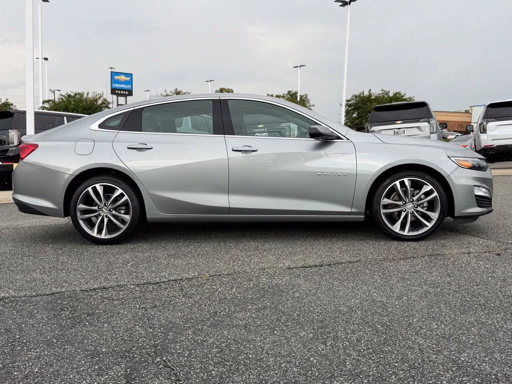 Used 2025 Sterling Gray Metallic Chevrolet 1LT image 32