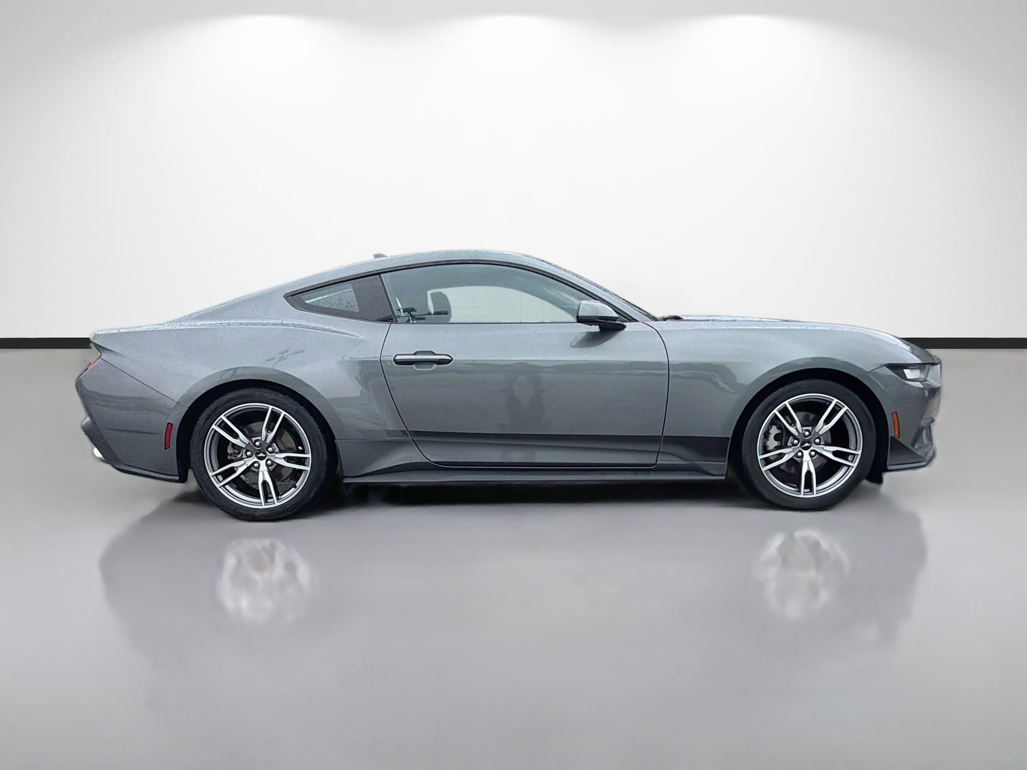 Used 2024 Gray Metallic Ford EcoBoost image 2