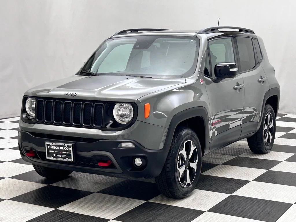Used 2022 Gray Jeep Trailhawk image 4