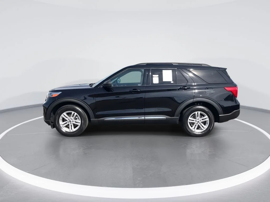 Used 2022 Black Ford XLT image 5