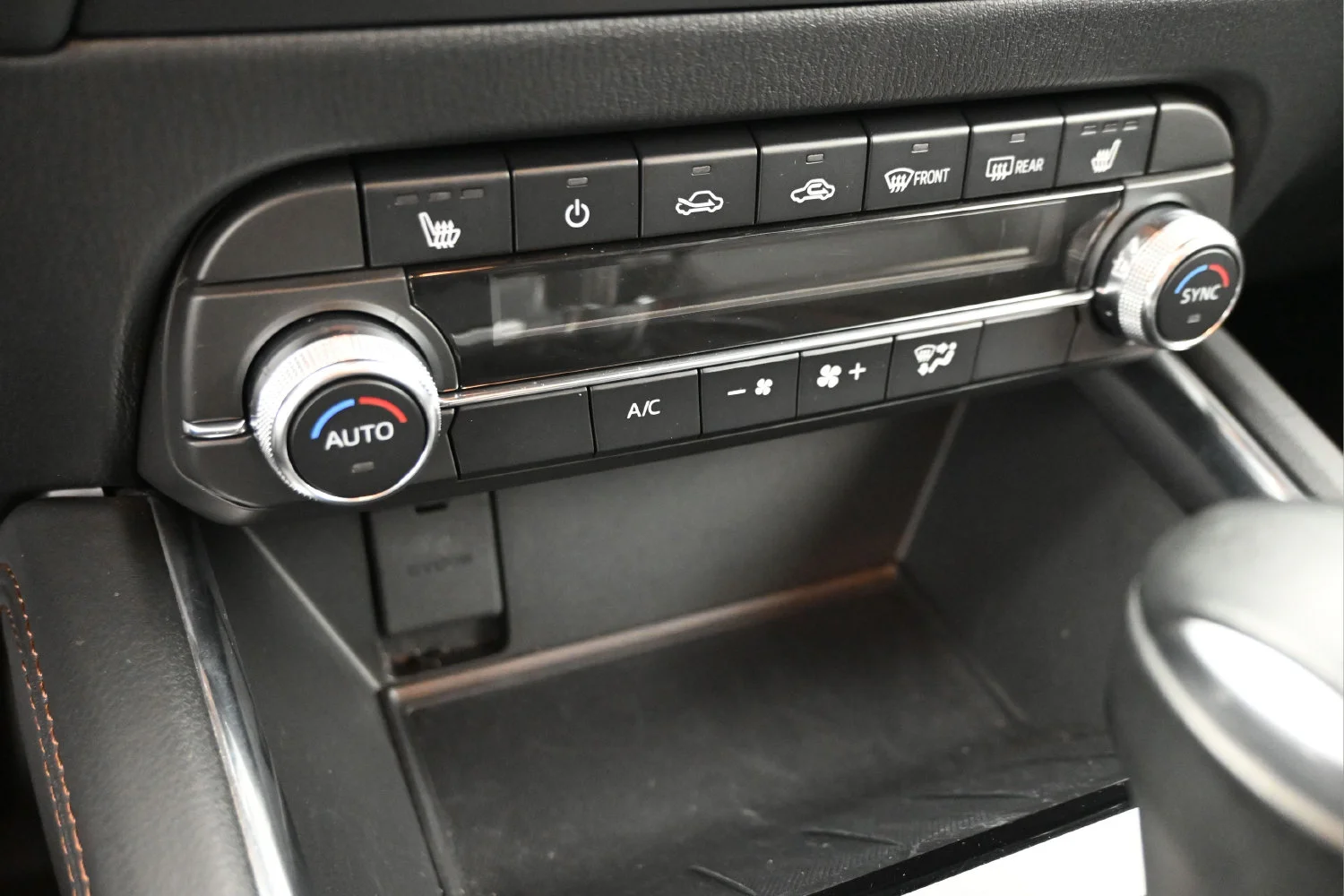 Used 2023 White Mazda 2.5 S Premium image 15