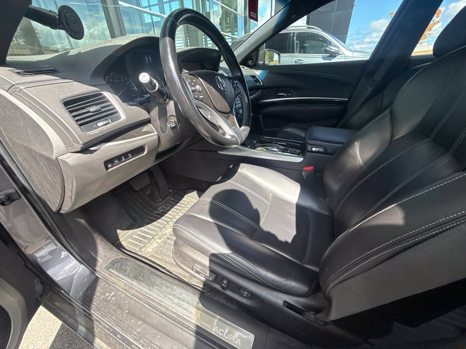 Used 2018 Modern Steel Metallic Acura Base image 9