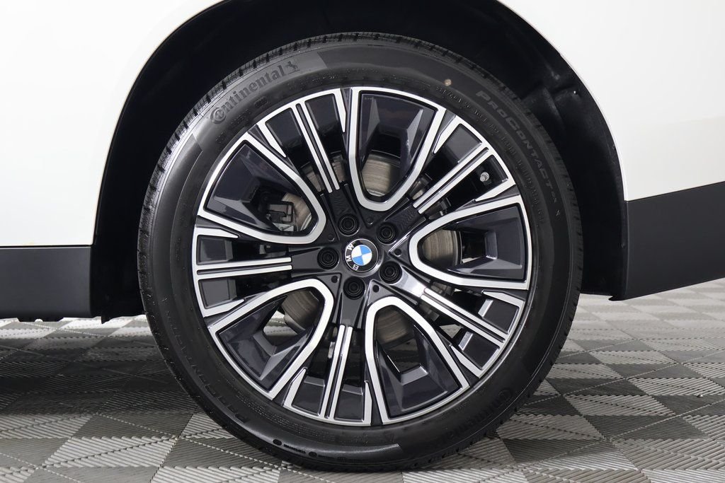 New 2026 Mineral White Metallic BMW 30 xDrive image 10