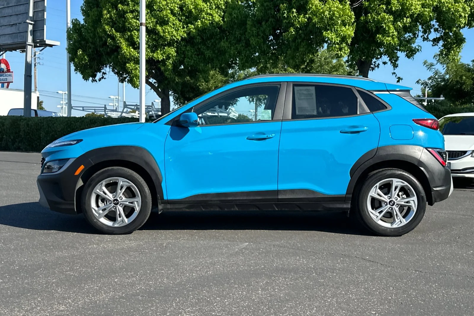 Used 2023 Teal Isle Hyundai SEL image 7