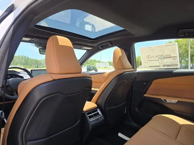 New 2026 Ultra White Lexus PREMIUM PLUS image 25