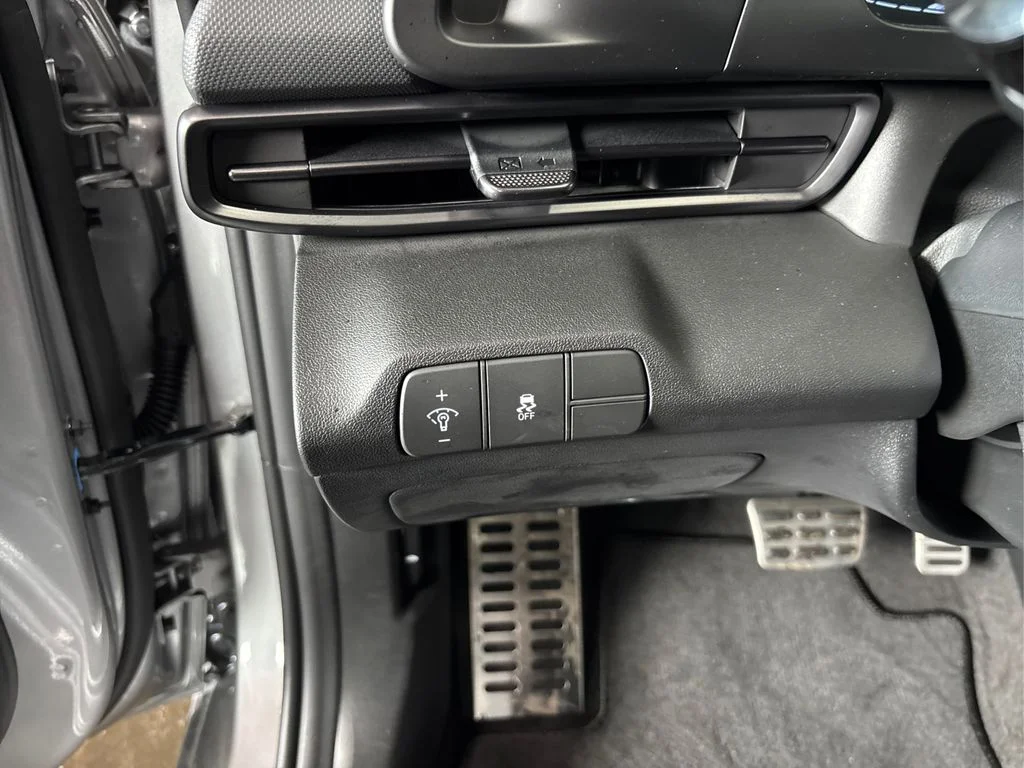 New 2026 Silver Hyundai SEL Sport image 35