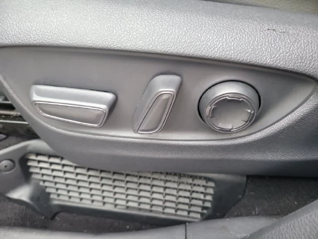 Certified Used 2021  Toyota XLE image 23