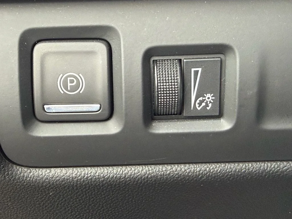 Used 2019 Gray Cadillac Sport image 19