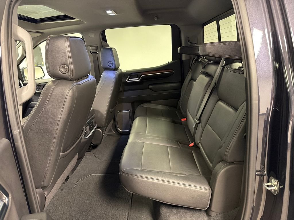 Used 2024 Silver GMC Denali image 31