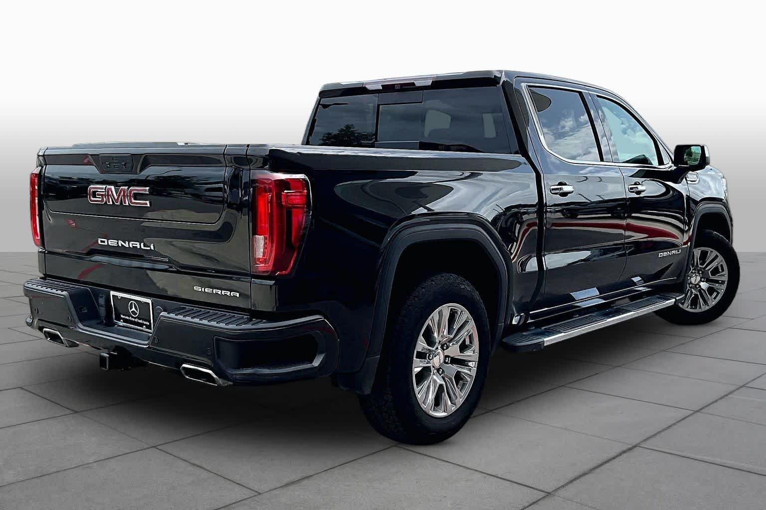 Used 2019 Onyx Black GMC Denali image 13