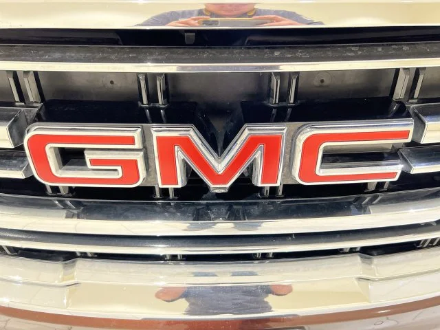 2023 GMC Yukon XL SLT - Photo 30