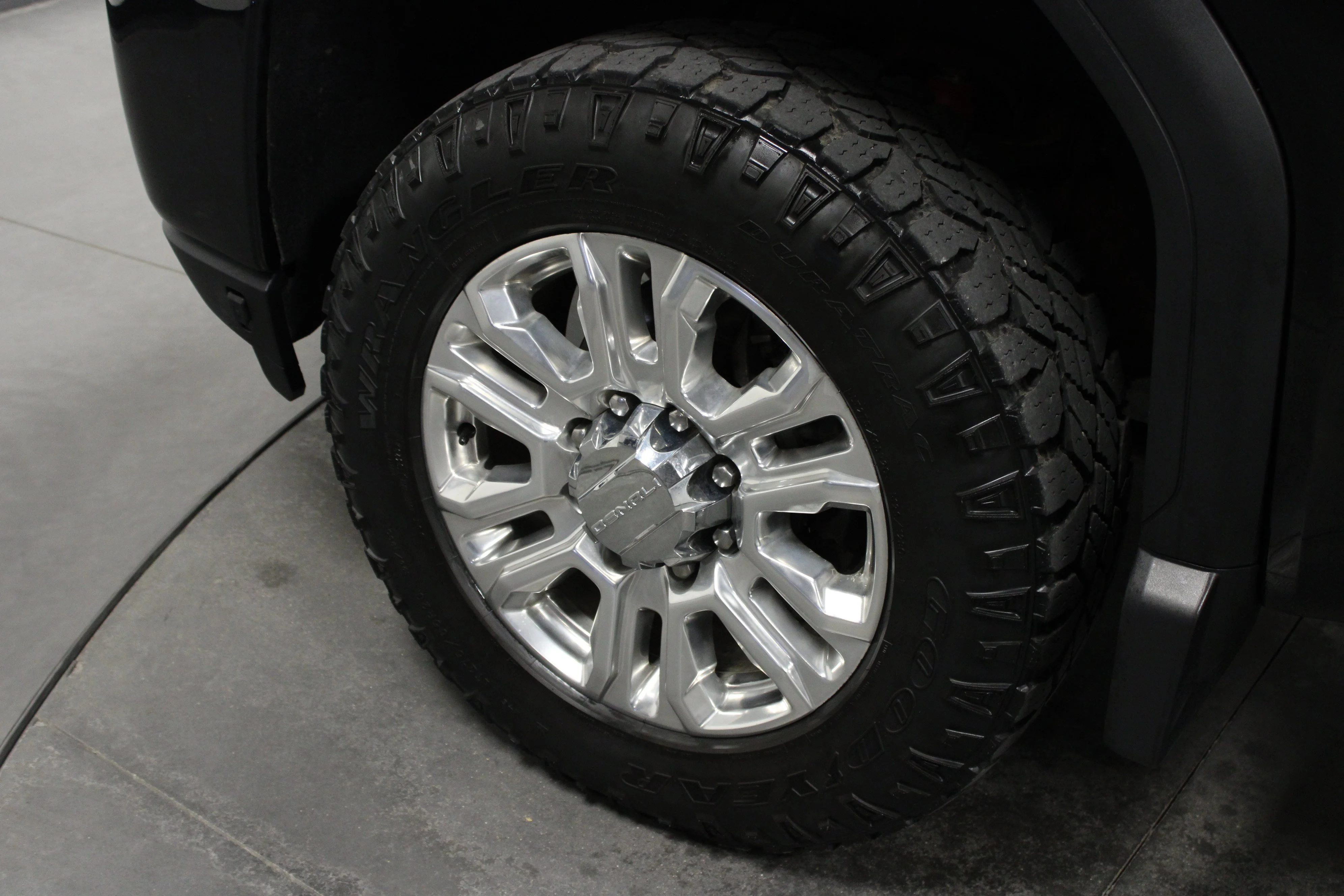 Used 2022 Ebony Twilight Metallic GMC Denali image 10