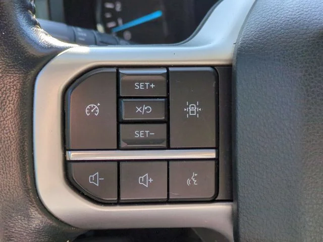 Used 2022 Black Ford XLT image 16