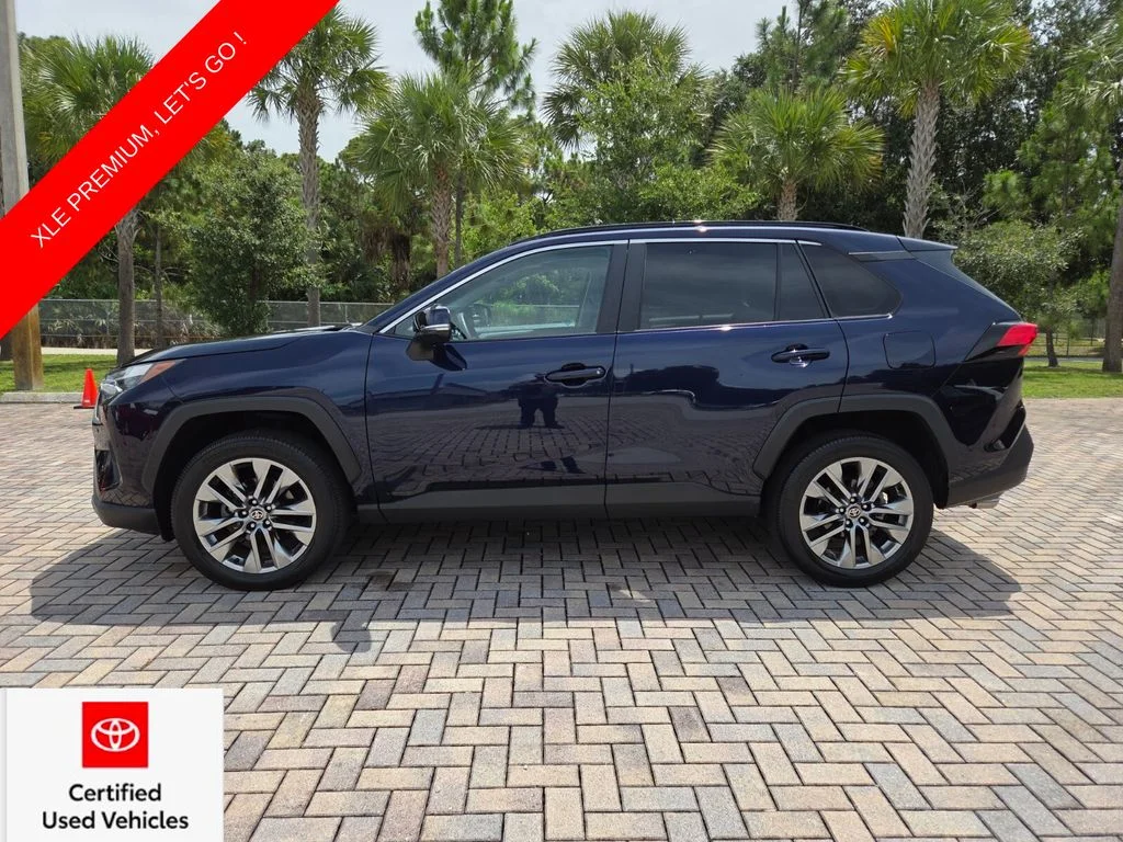 Certified Used 2023  Toyota XLE Premium image 8