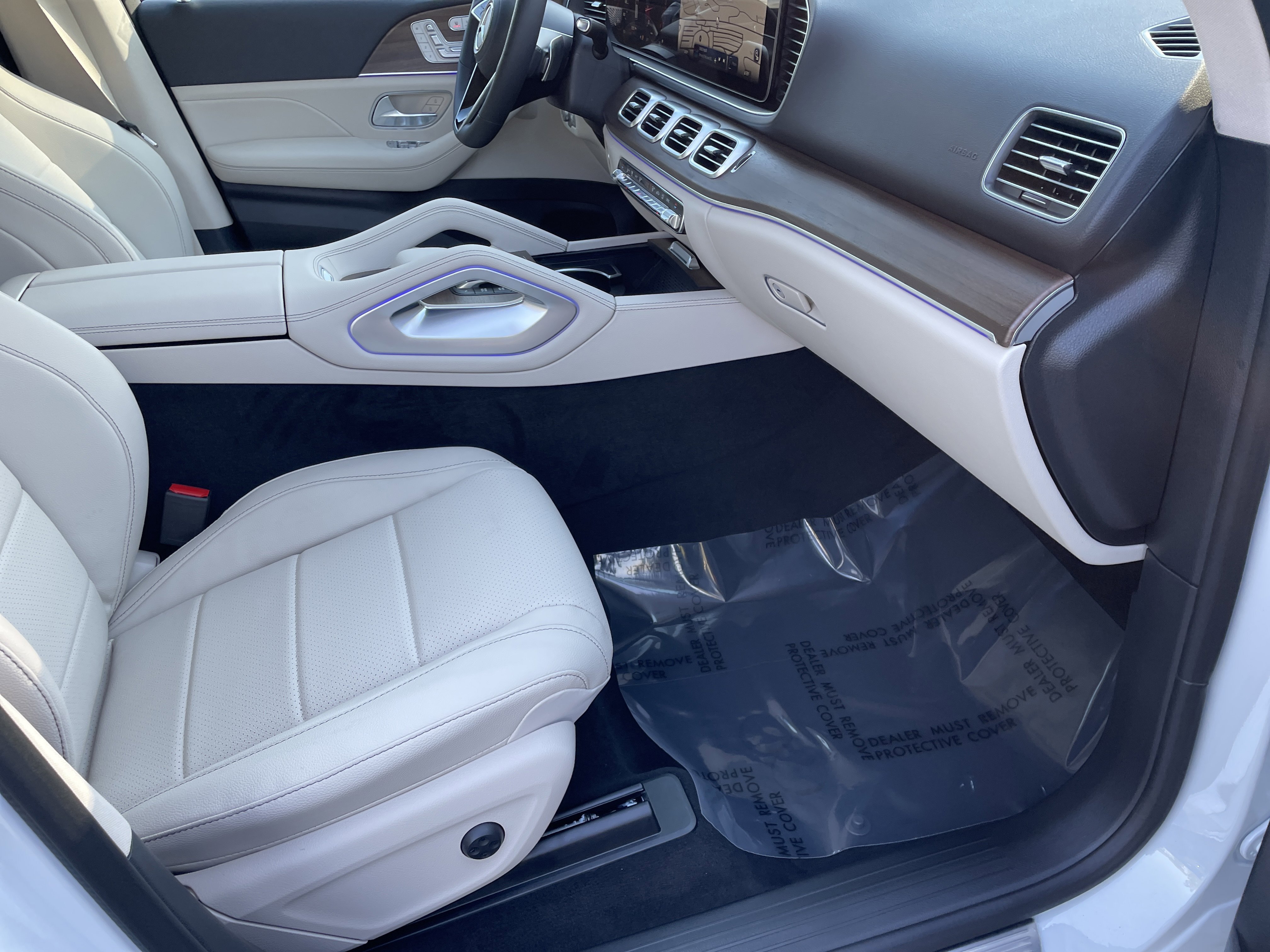 New 2026 MANUFAKTUR Moonlight White Metallic Mercedes-Benz GLE 350 4MATIC® SUV image 42