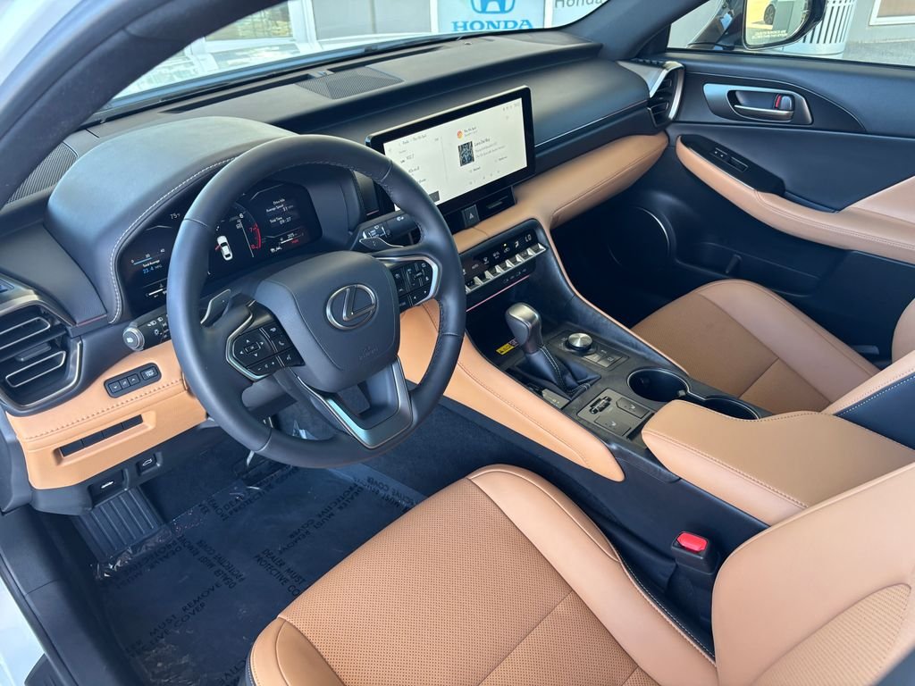 2026 Lexus IS 350 F SPORT DESIGN - Photo 9