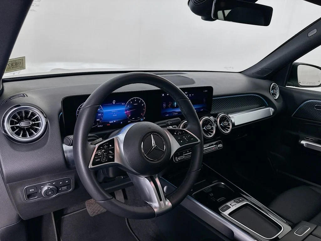 Used 2026 Black Mercedes-Benz GLB 250 image 8