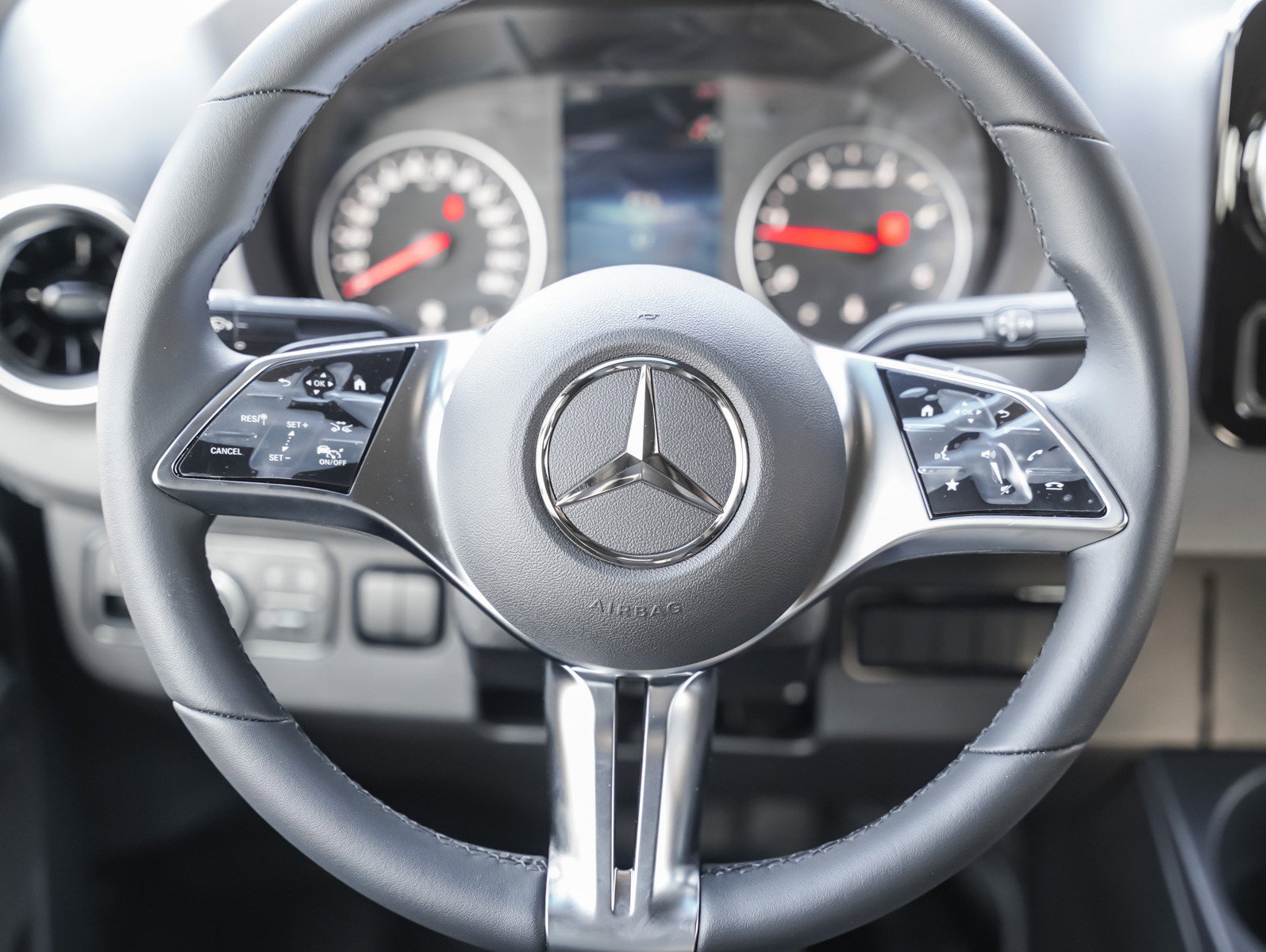 2025 Mercedes-Benz Sprinter Crew Van Base - Photo 18