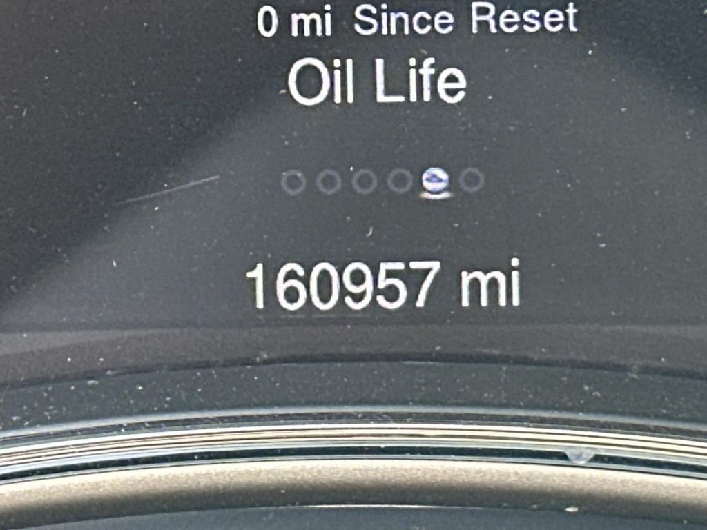 Used 2015 White/off-white Jeep Laredo image 28