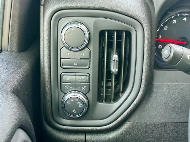2025 GMC Sierra 2500HD Pro - Photo 31