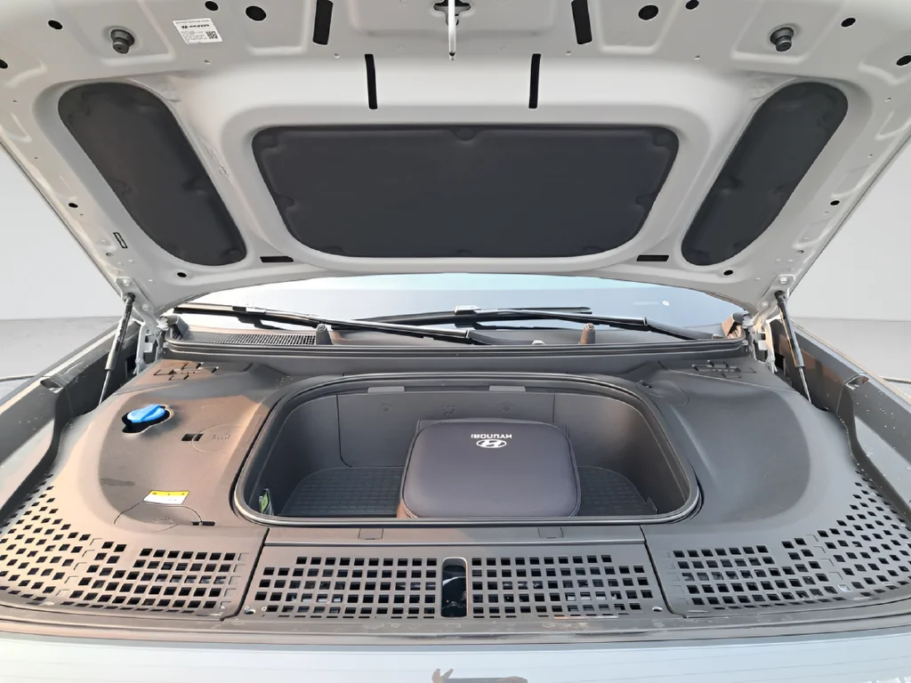 New 2026 Gray Hyundai SE image 26