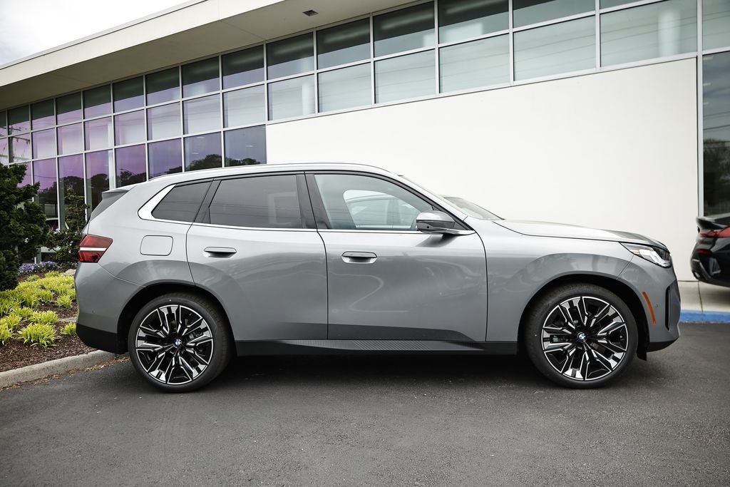 New 2026 Skyscraper Grey Metallic BMW 30 xDrive image 4