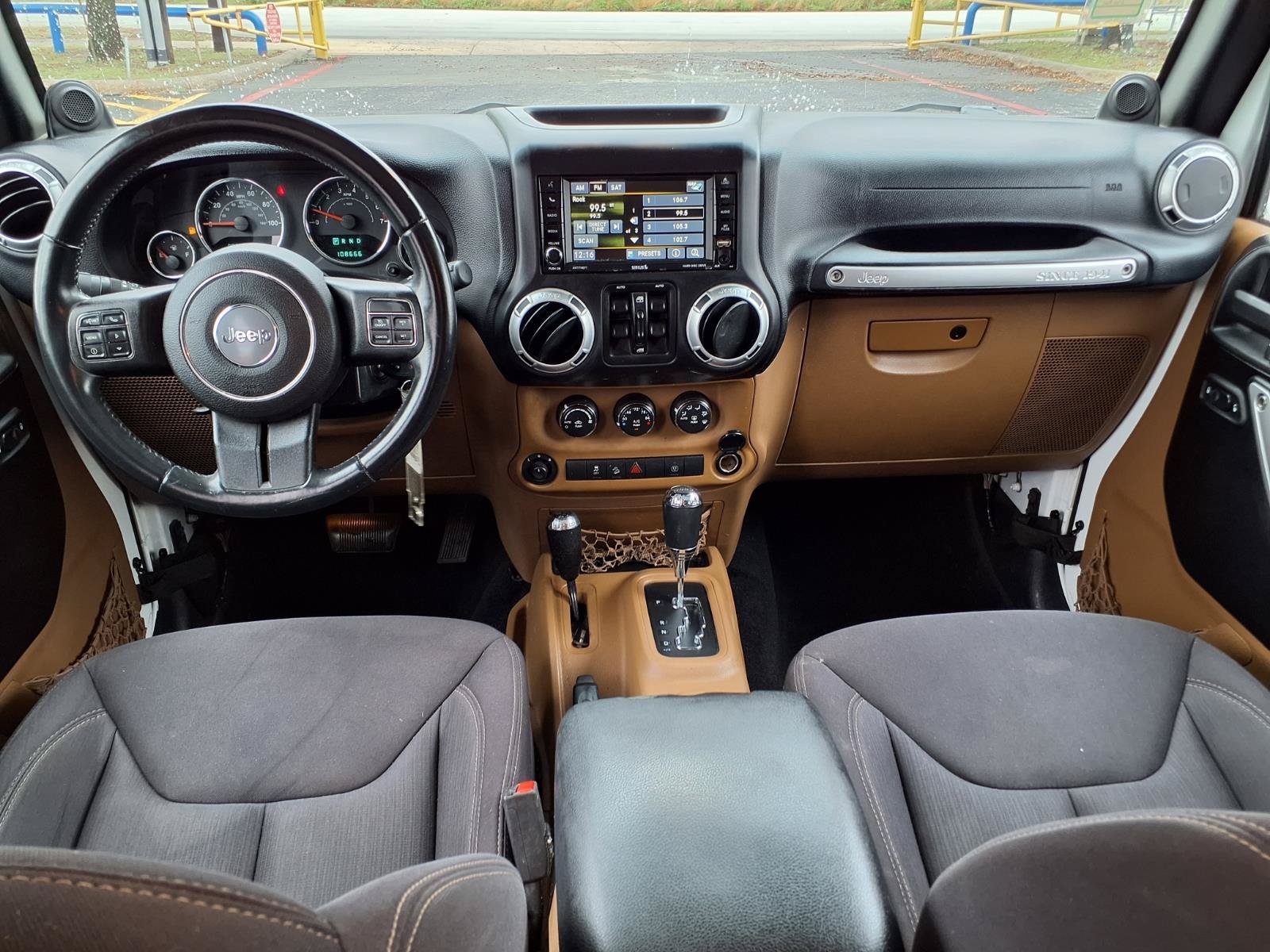 Used 2013 Bright White Jeep Sahara image 12