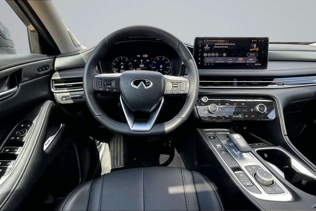 Used 2026 Gray INFINITI LUXE image 5
