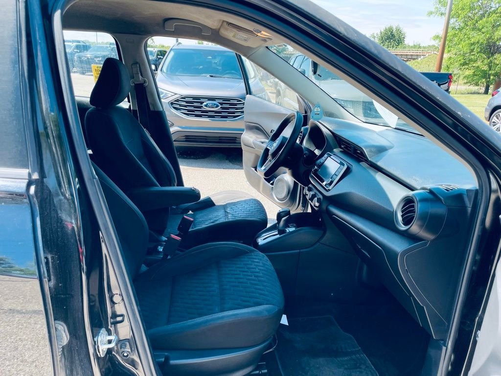 Used 2021 Black Nissan S image 22