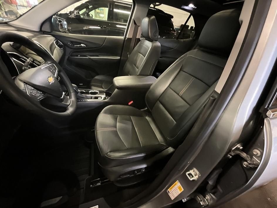 Used 2024 Gray Chevrolet Premier image 4
