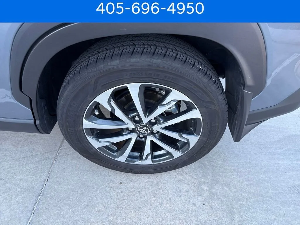 Pre-Owned 2025 Toyota Corolla Cross XLE