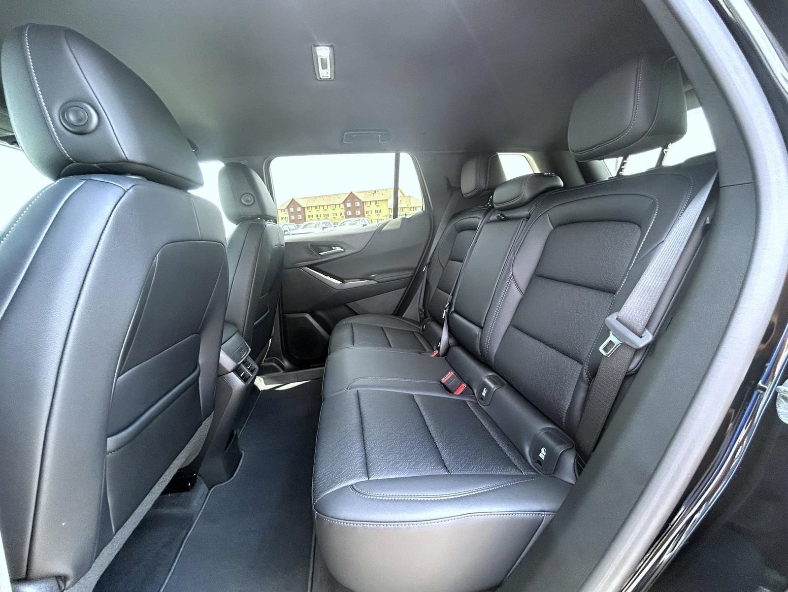 New 2027 Mosaic Black Metallic Chevrolet LT image 20