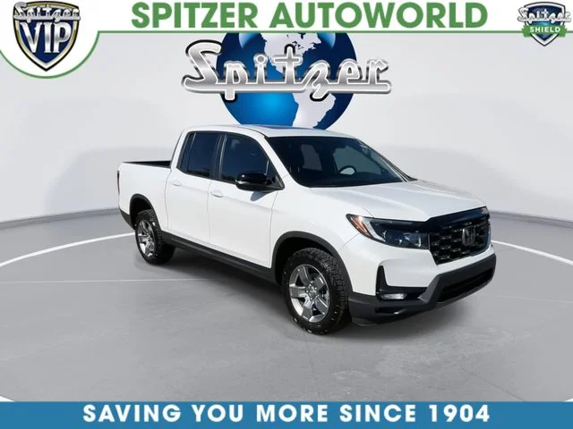 Certified Used 2025 Platinum White Pearl Honda TrailSport image 4