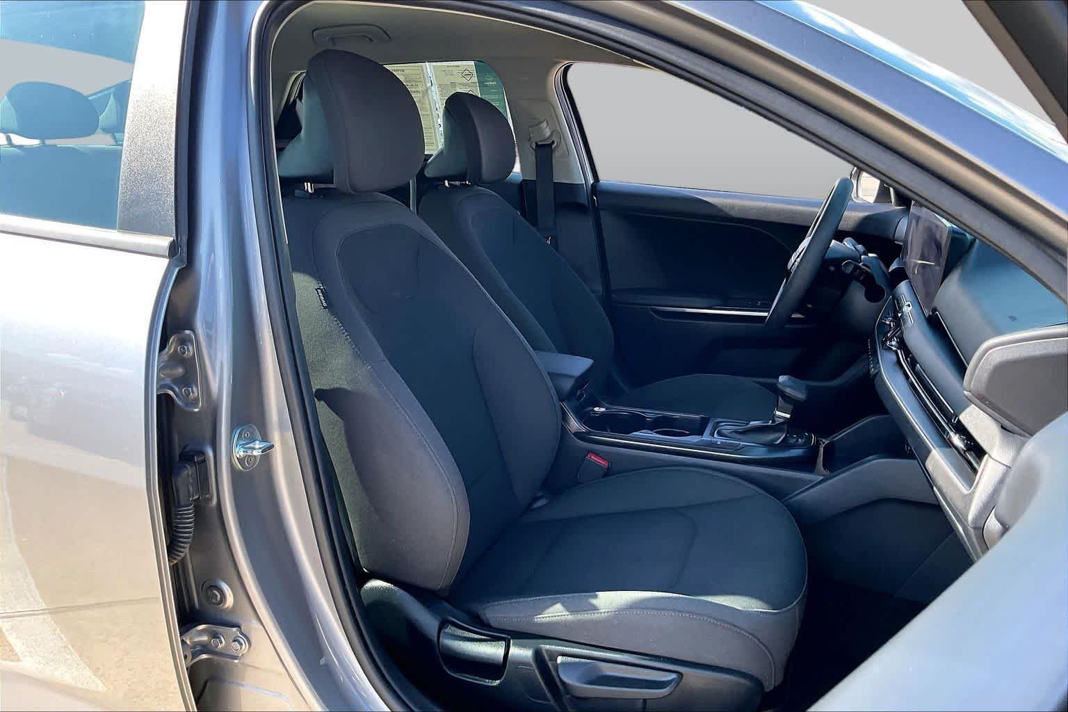 Used 2026 Steel Gray Kia LXS image 9
