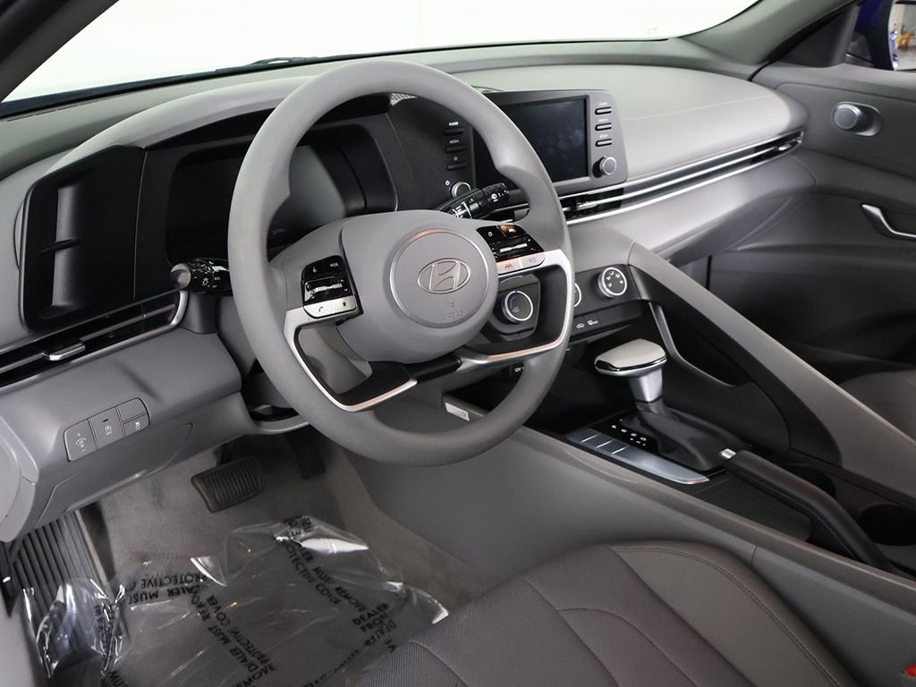 Used 2025 Blue Hyundai SE image 24