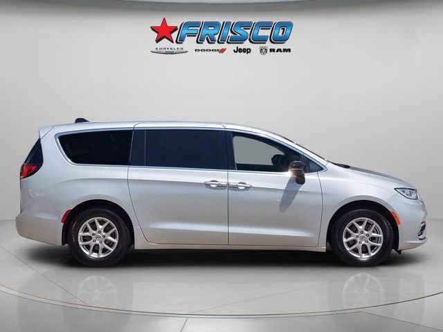 Used 2024 Silver Chrysler Touring L image 8