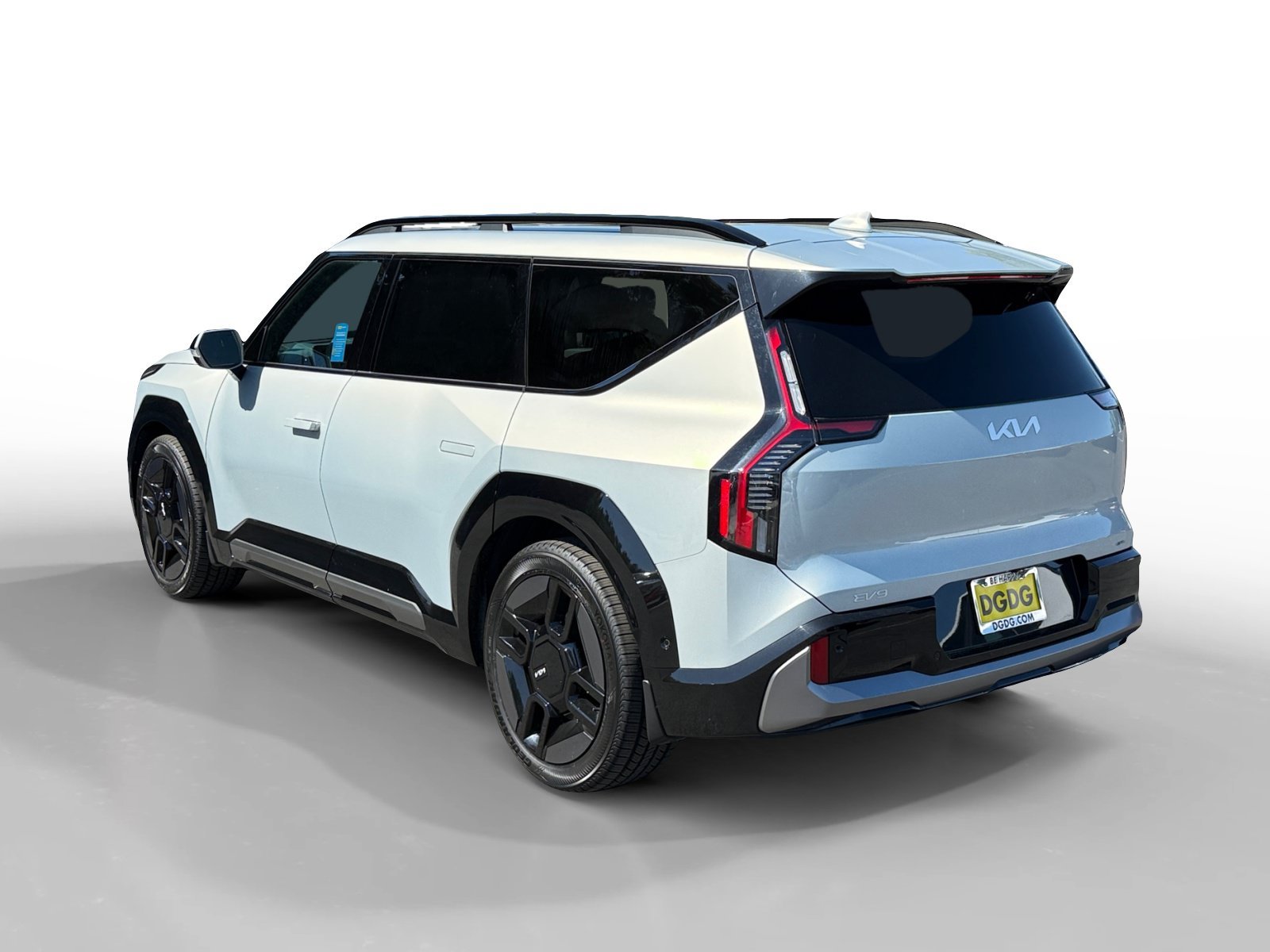Used 2024 Ivory Kia GT-Line image 3