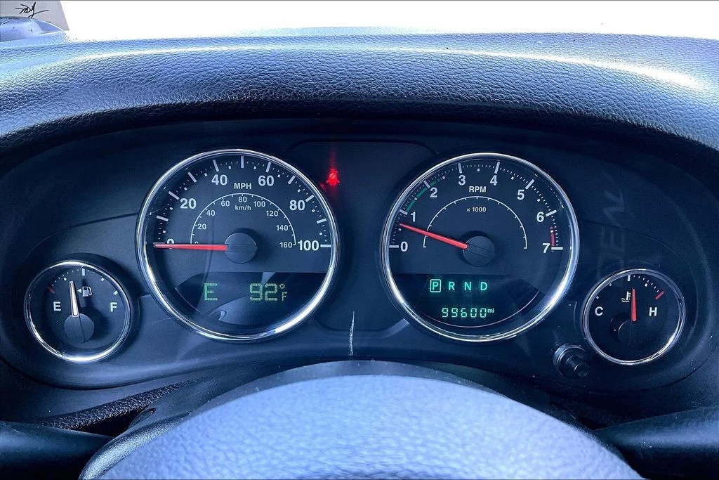 Certified Used 2018 Beige Jeep Unlimited Rubicon image 13