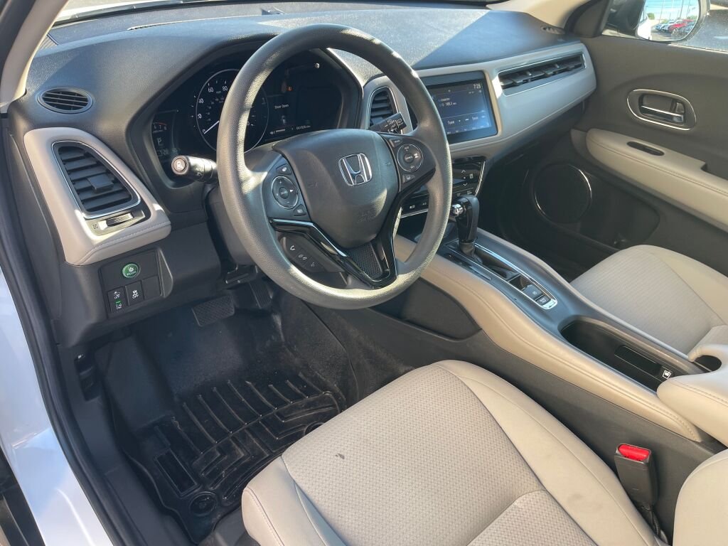 Used 2020 Platinum White Pearl Honda EX image 5