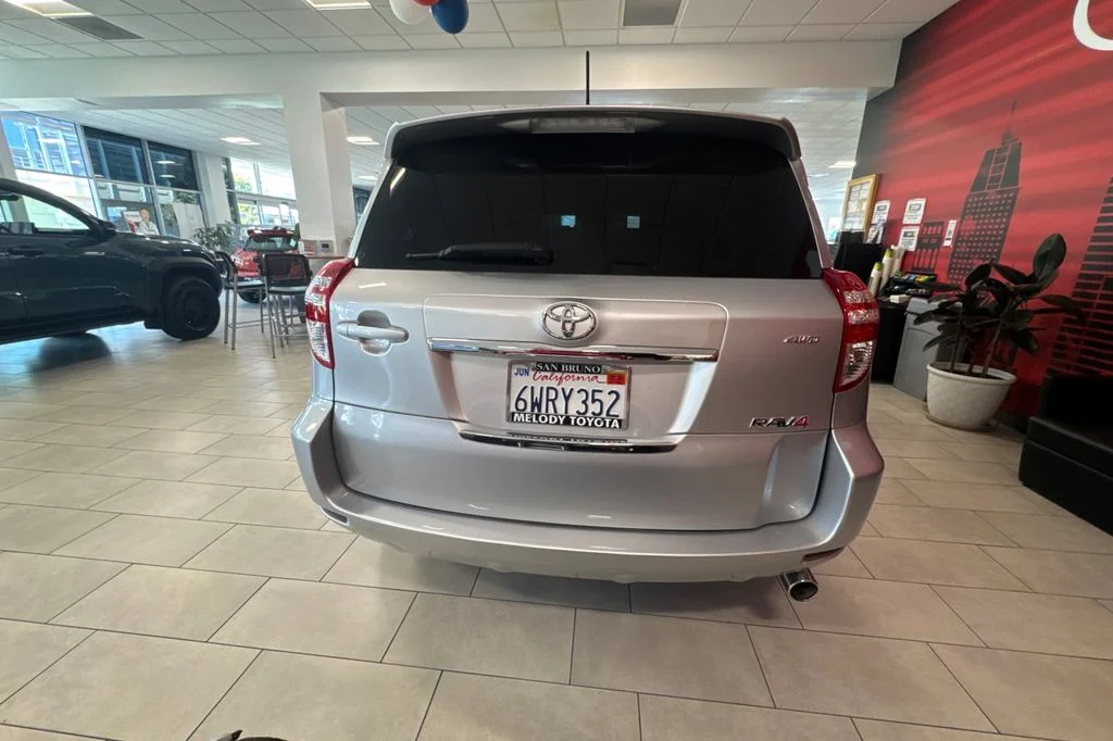 Used 2012 Silver Toyota Sport image 5