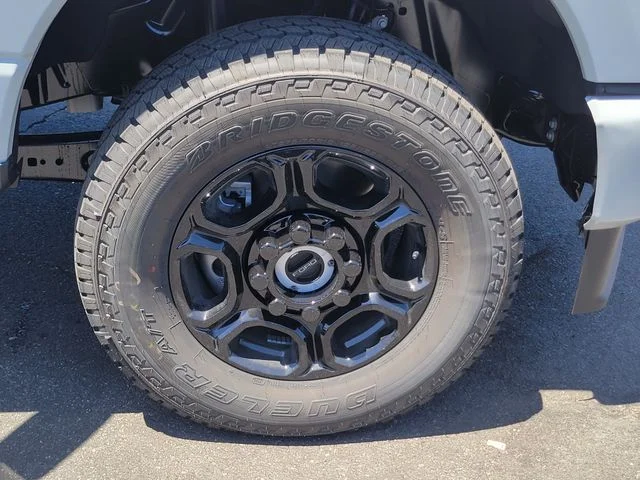 New 2026 Avalanche Ford XL image 6